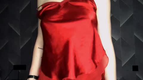 Lina online show from October 14, 2025, 8:09 pm