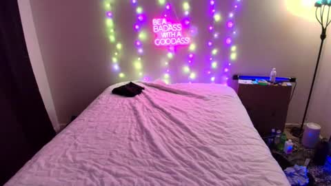 Snapshot of justwannalookgood4ya chatting on January 24, 2025, 6:35 am Eetantungfuk Mias online show from January 24, 2025, 6:35 am