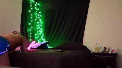 Snapshot of justwannalookgood4ya chatting on February 3, 2025, 6:07 pm Eetantungfuk Mias online show from February 3, 2025, 6:07 pm