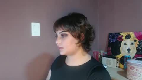 justyenna online show from April 16, 2026, 6:47 am