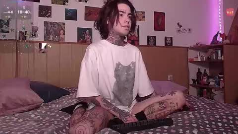 Juuzou hehim u can call me Juz online show from November 13, 2025, 3:22 pm