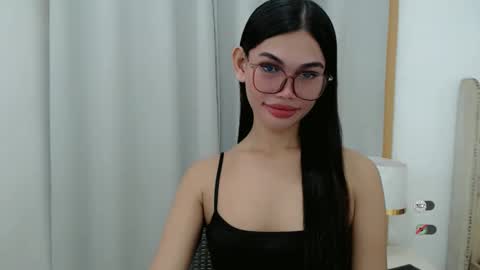 Snapshot of kaamy_dake chatting on October 3, 2025, 3:53 pm KAAMY online show from October 3, 2025, 3:53 pm