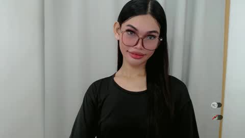 Snapshot of kaamy_dake chatting on October 9, 2025, 3:43 pm KAAMY online show from October 9, 2025, 3:43 pm