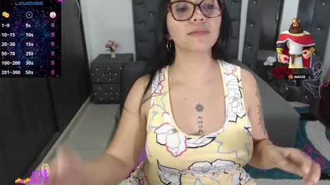 Snapshot of kaarlaa_ chatting on December 2, 2024, 7:49 pm Karla online show from December 2, 2024, 7:49 pm