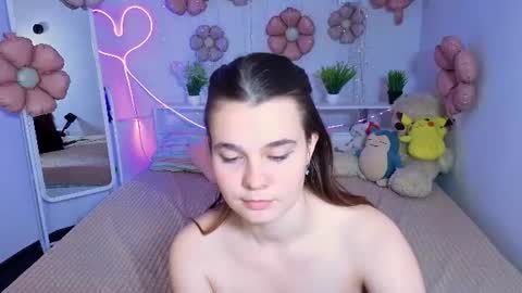 Snapshot of kacey_love chatting on July 25, 2026, 5:43 pm Kacey online show from July 25, 2026, 5:43 pm