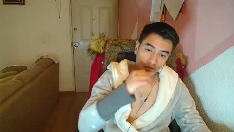 kael_art_d online show from December 10, 2024, 10:47 pm