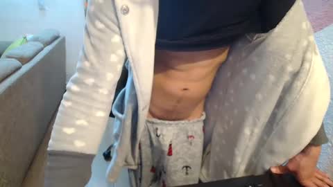 kael_art_d online show from December 14, 2024, 4:45 am