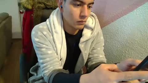 kael_art_d online show from December 16, 2024, 7:21 pm