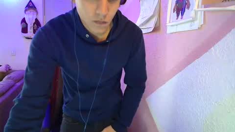 kael_art_d online show from December 19, 2024, 4:46 pm