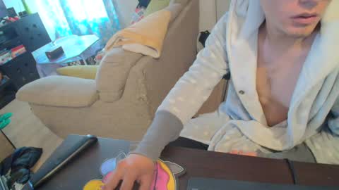 kael_art_d online show from March 6, 2025, 9:09 pm