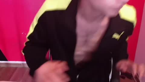 kael_art_d online show from September 29, 2025, 10:47 pm