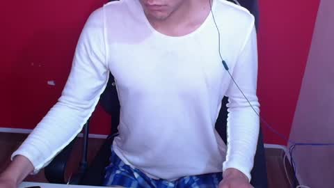 kael_art_d online show from October 23, 2025, 5:44 pm