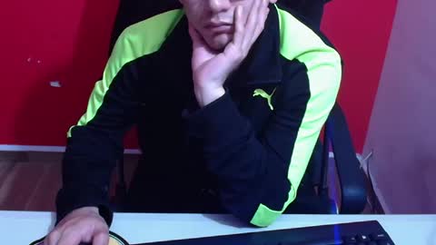 kael_art_d online show from October 30, 2025, 7:10 am