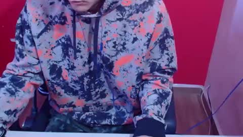 kael_art_d online show from November 6, 2025, 1:23 pm