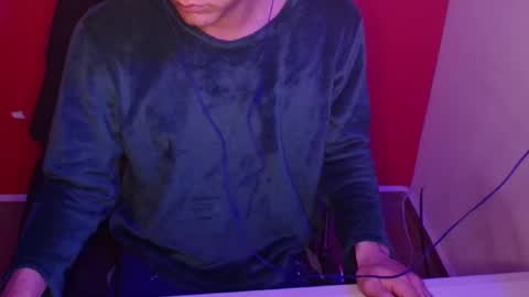 kael_art_d online show from November 9, 2025, 2:21 am