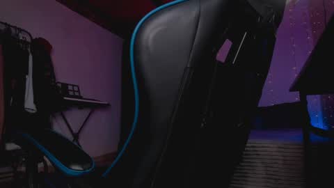 Kael Owens online show from November 9, 2025, 11:47 pm