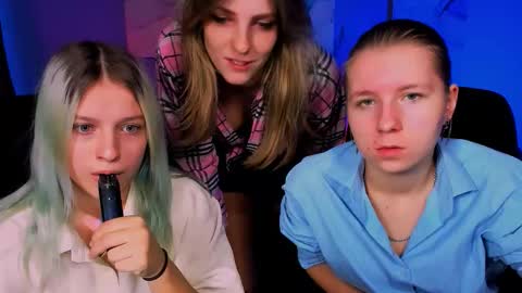 kaela_spell_ online show from November 27, 2025, 10:17 am