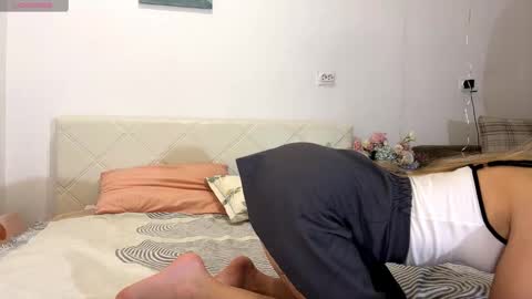 Hi my name is Senia online show from September 25, 2025, 12:09 pm