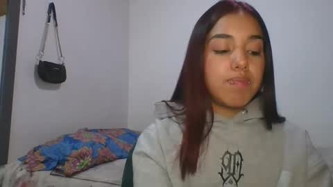 KAHELIINDEPENDENT MODEL online show from March 8, 2025, 7:31 pm