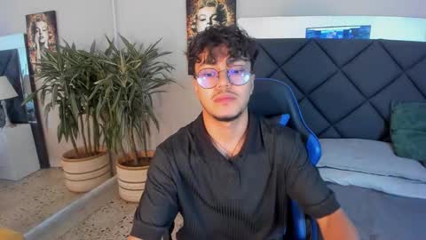 Snapshot of kai_storn chatting on February 20, 2026, 11:54 am kai_storn online show from February 20, 2026, 11:54 am