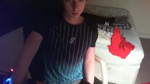 kaifemboy7836356 online show from November 9, 2025, 9:24 pm