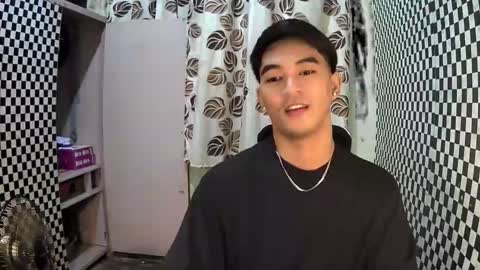 Snapshot of kaiknox chatting on December 2, 2024, 5:59 pm Kai online show from December 2, 2024, 5:59 pm