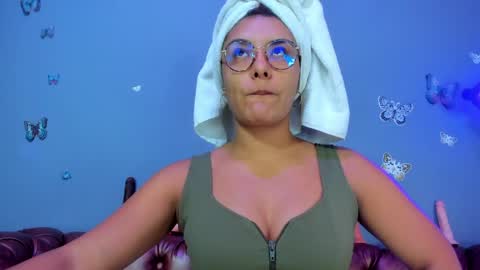 kaira_mosse_ online show from June 2, 2026, 11:45 am