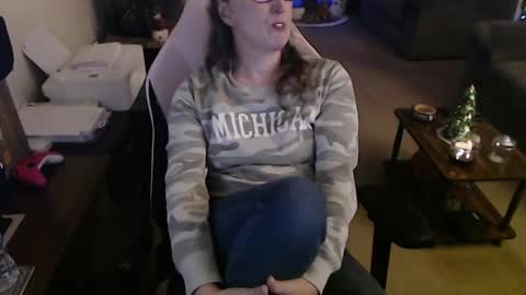 Camprincess331 online show from December 16, 2025, 2:38 am