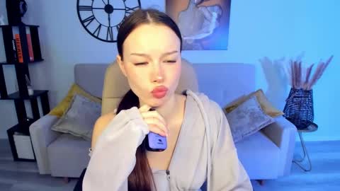Kaitlyn online show from January 18, 2025, 11:43 am