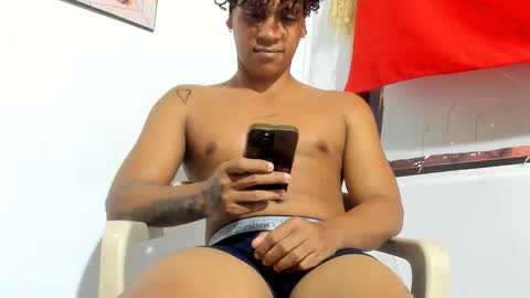 kale_tomson01 online show from September 19, 2025, 8:53 pm