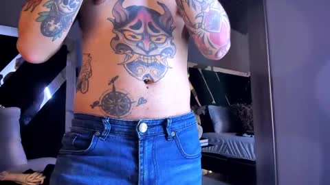 Snapshot of kaletattoos chatting on January 31, 2025, 9:16 pm Kale online show from January 31, 2025, 9:16 pm