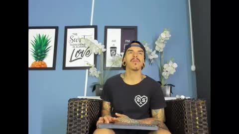 Snapshot of kaletattoos chatting on September 14, 2025, 11:42 am Kale online show from September 14, 2025, 11:42 am