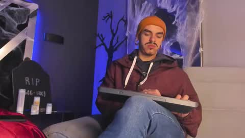 Snapshot of kaletattoos chatting on October 27, 2025, 11:03 am Kale online show from October 27, 2025, 11:03 am