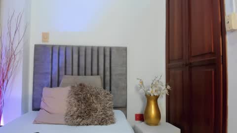 Snapshot of kalimonroee chatting on December 17, 2024, 11:39 am KaliMonroe online show from December 17, 2024, 11:39 am