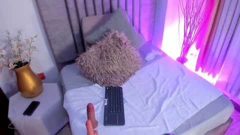 Snapshot of kalimonroee chatting on February 5, 2025, 2:37 pm KaliMonroe online show from February 5, 2025, 2:37 pm