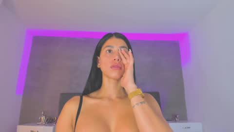 Carolina   online show from February 27, 2025, 10:42 pm