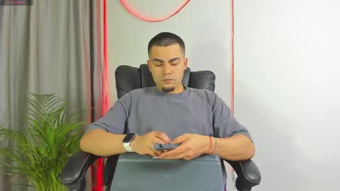 K A L I online show from October 13, 2025, 7:52 am