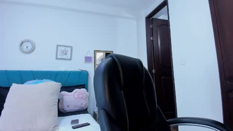 Snapshot of kam_lopez chatting on May 4, 2026, 6:26 pm Kamilalopez online show from May 4, 2026, 6:26 pm
