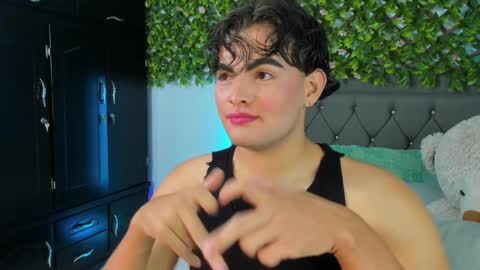 camilo  independent model online show from February 18, 2025, 4:26 am