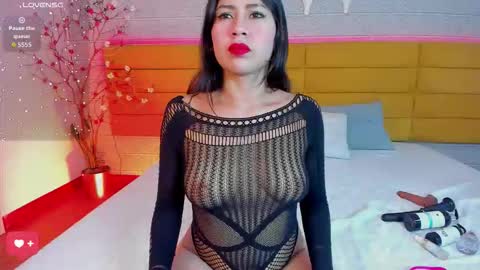 Snapshot of kamileblake chatting on October 19, 2025, 9:48 pm online show from October 19, 2025, 9:48 pm