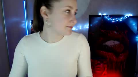 kamilla_love_ online show from April 22, 2026, 12:07 pm