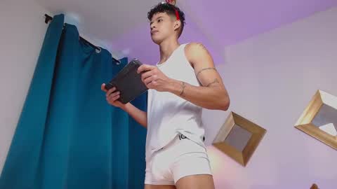 Kami online show from December 4, 2025, 6:27 pm