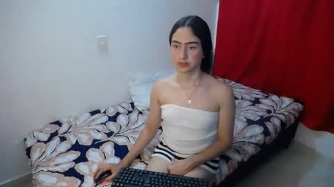 Snapshot of kammi_candy chatting on February 17, 2026, 1:35 am -- kammi -- online show from February 17, 2026, 1:35 am