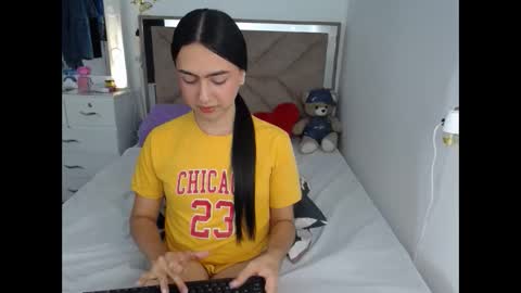 Snapshot of kammi_candy chatting on May 21, 2026, 1:56 am -- kammi -- online show from May 21, 2026, 1:56 am
