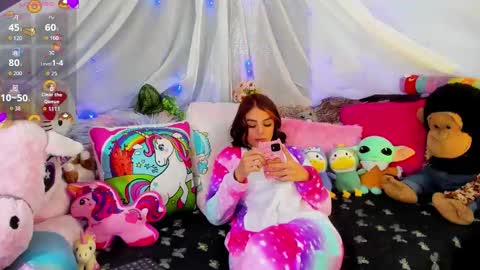 hello  Im Danni online show from November 15, 2025, 1:51 pm