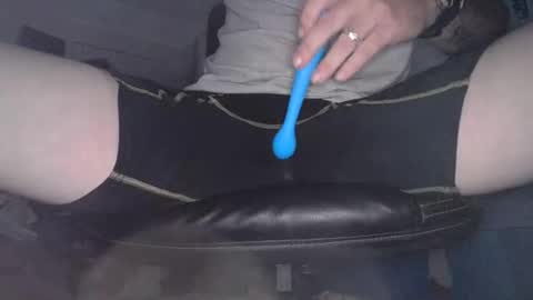 KANGKHLOE online show from October 19, 2025, 7:31 am