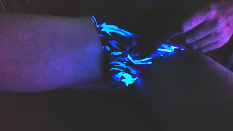 KANGKHLOE online show from November 4, 2025, 8:02 am