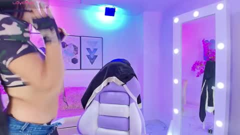 Kaori online show from October 10, 2025, 12:48 pm