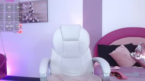 kaoryy_1 online show from April 2, 2026, 12:03 pm