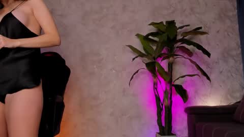 Emma online show from February 6, 2025, 2:11 am